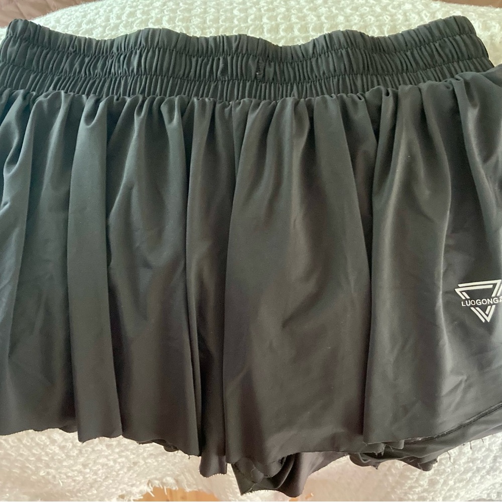 Luogongzi yoga shorts with inside pocket size large